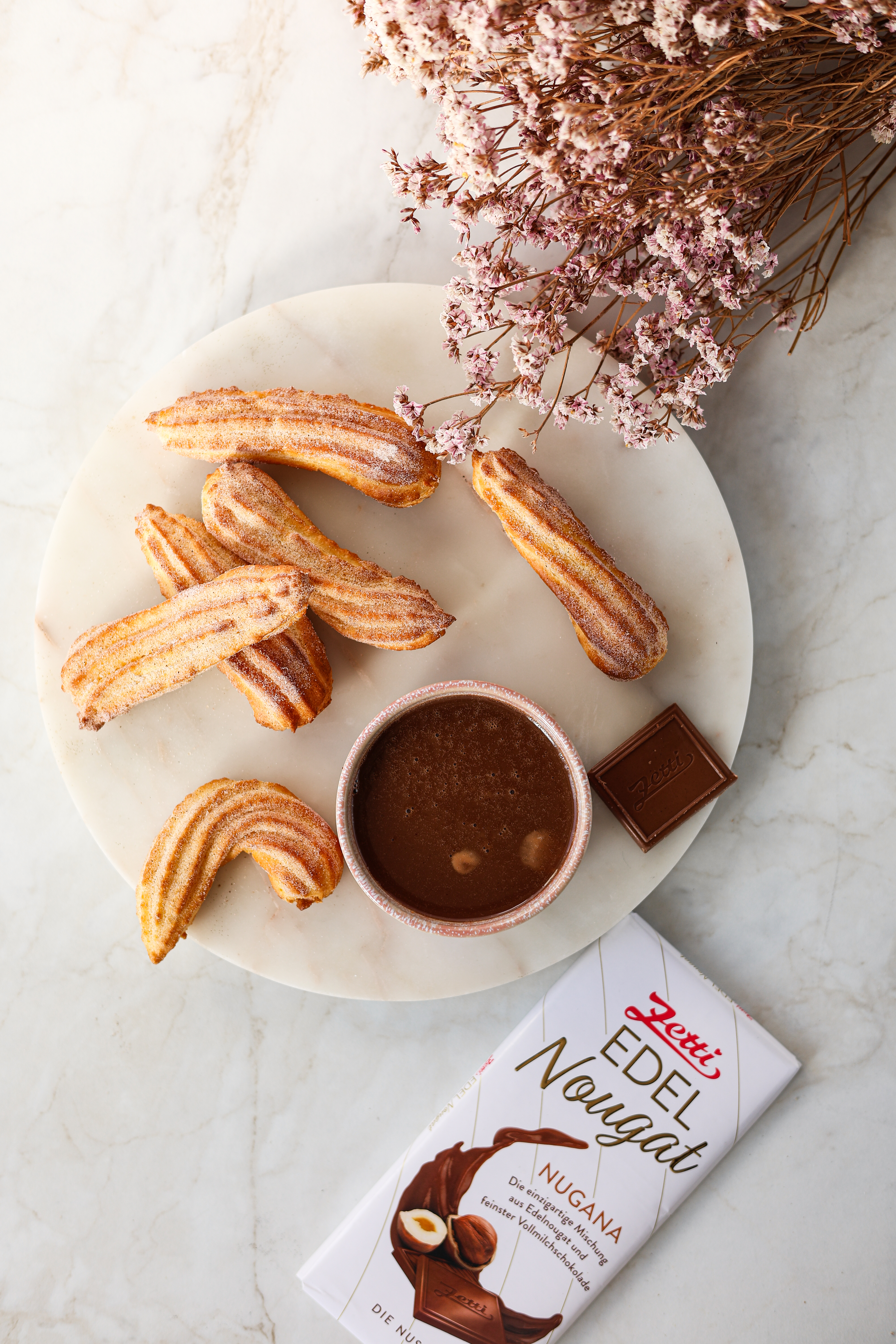 CHURROS MIT SCHOKOLADENSAUCE