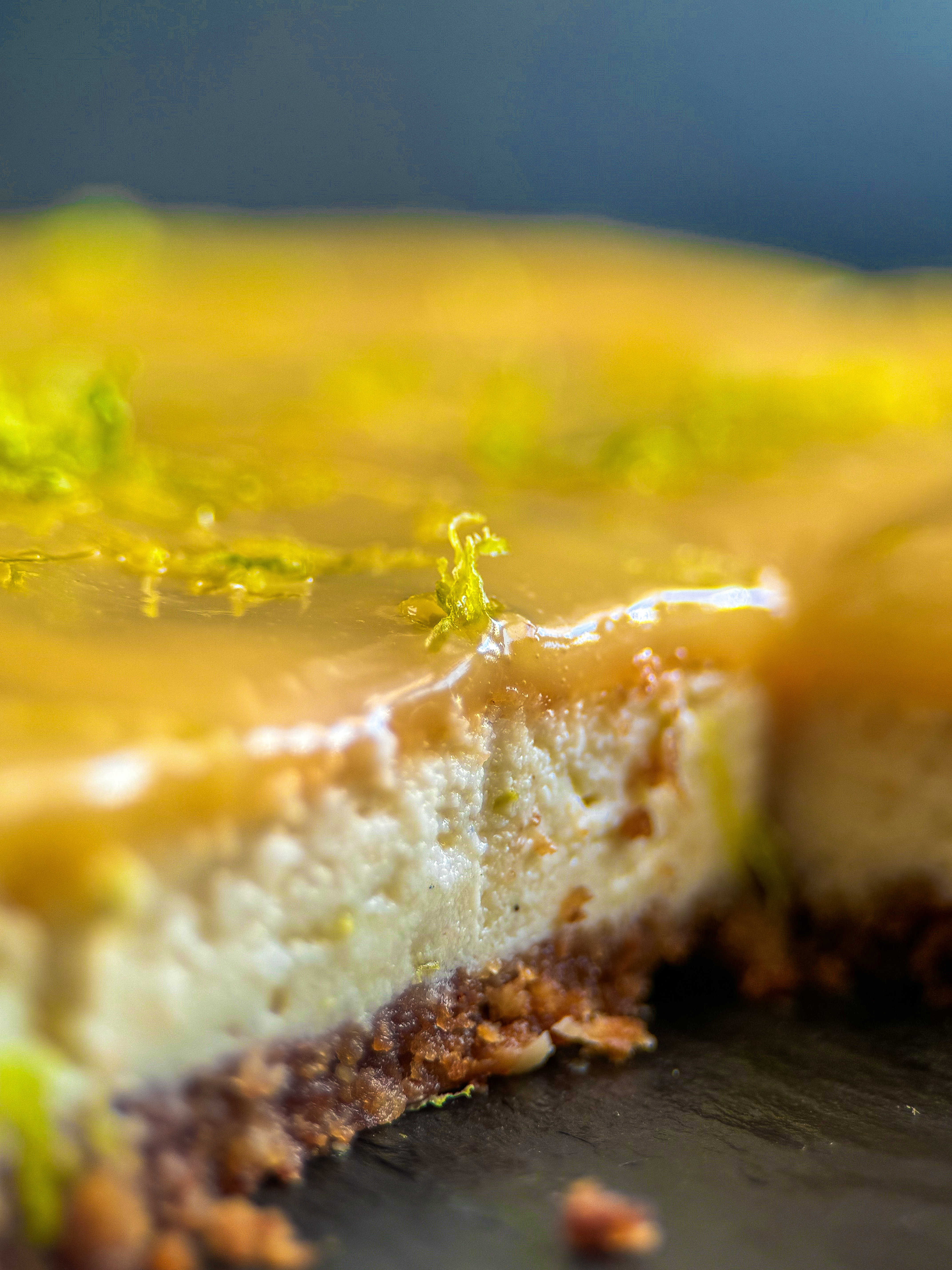 LIME CHEESECAKE BARS