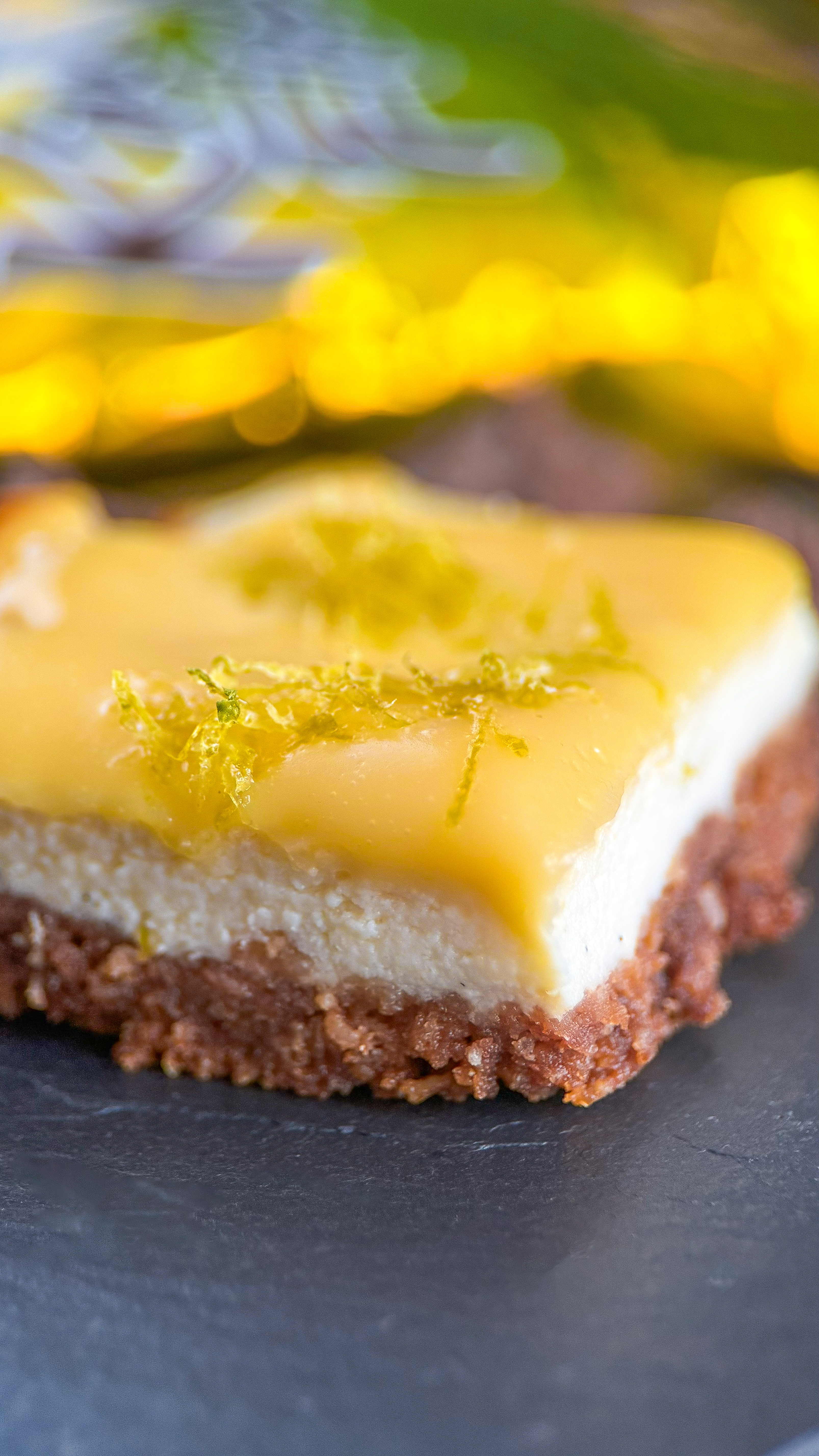 LIME CHEESECAKE BARS