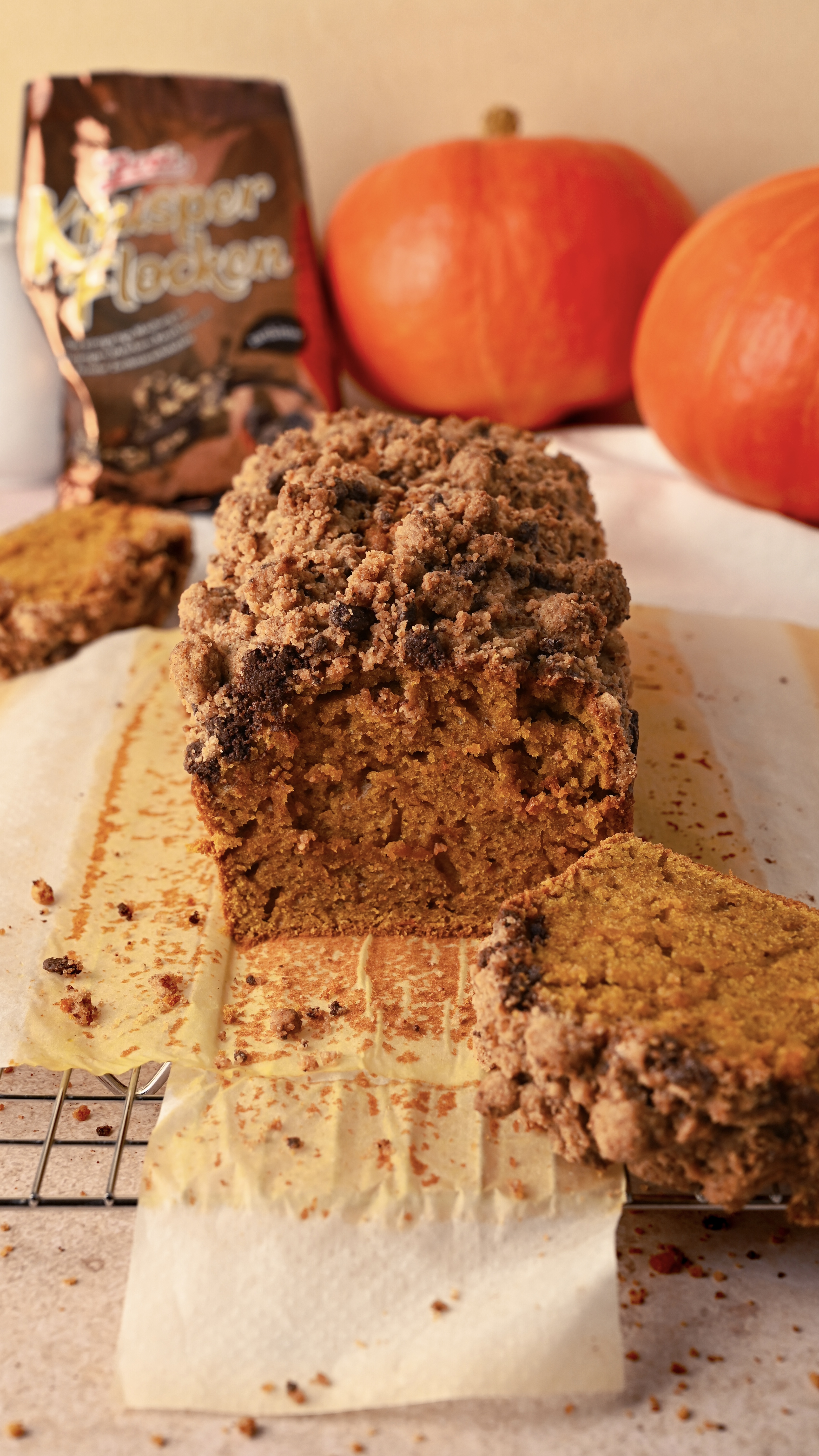 STREUSEL-KÜRBIS-BROT