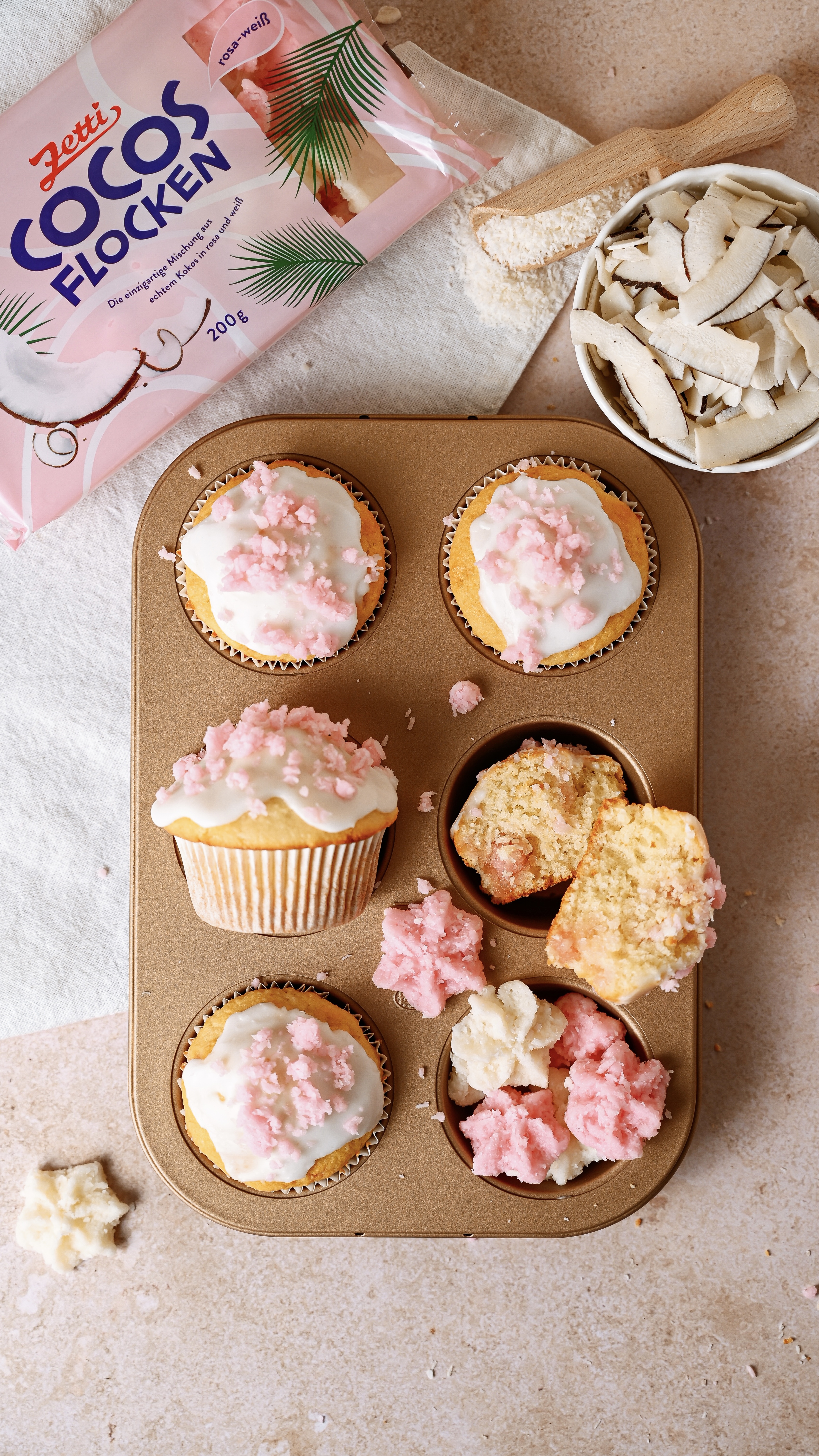 KOKOS STREUSEL MUFFINS